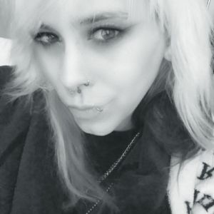 Meet your Posher, Leia